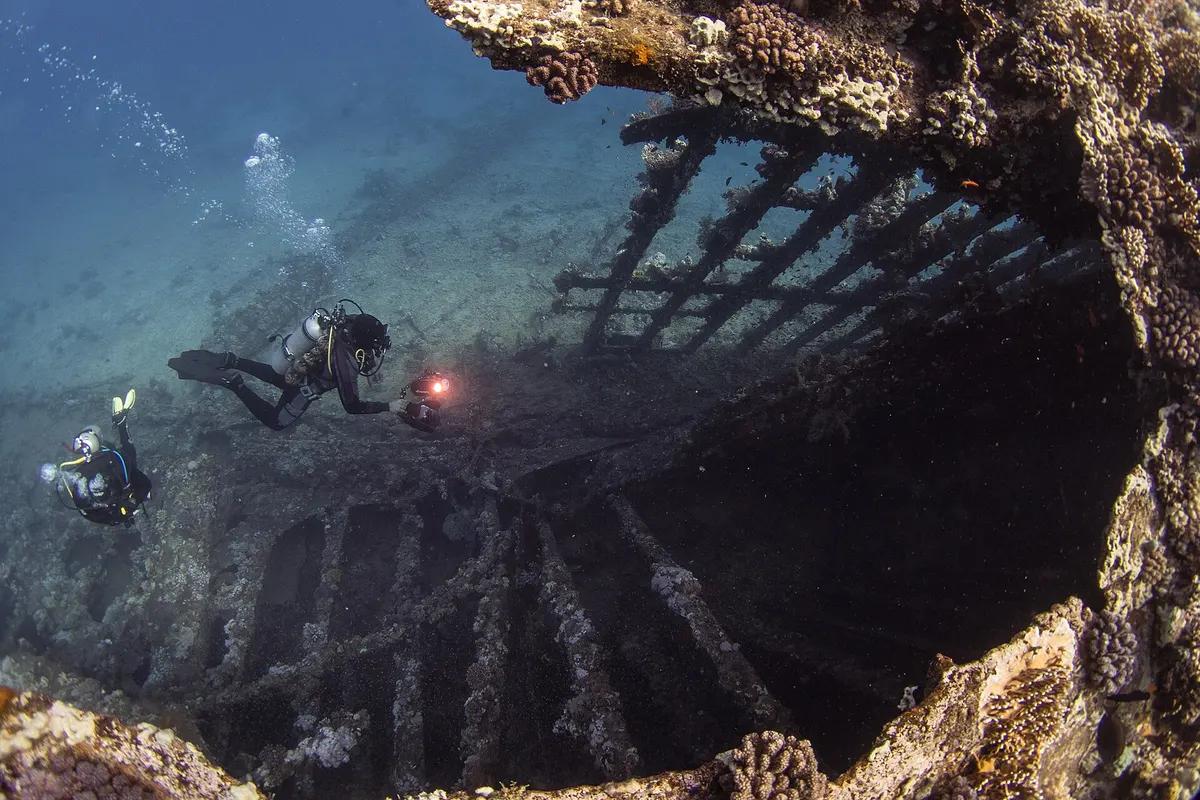 Abu Nuhas underwater photograph 2